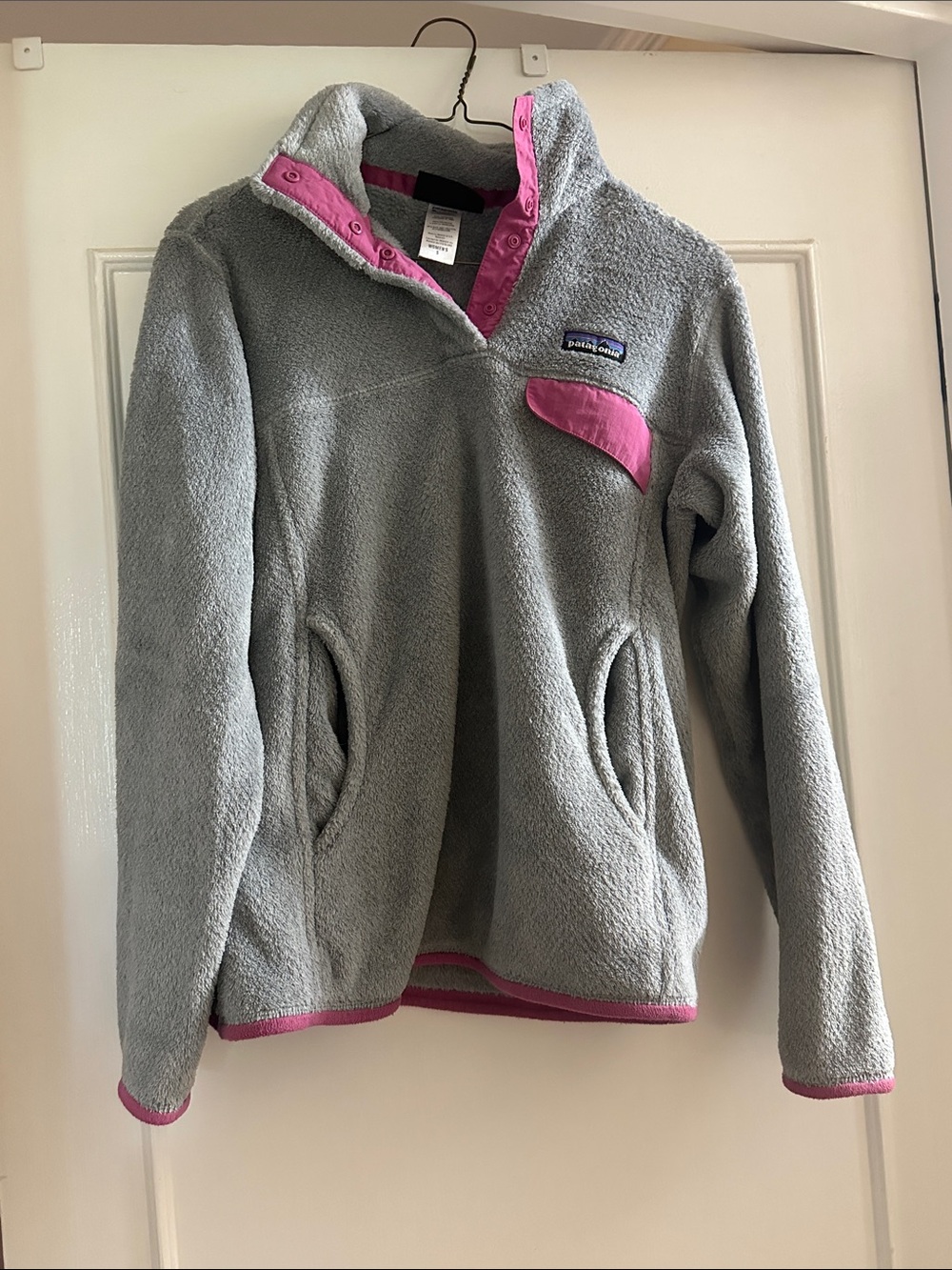 Patagonia Gray Fleece Pullover with Pink Trim